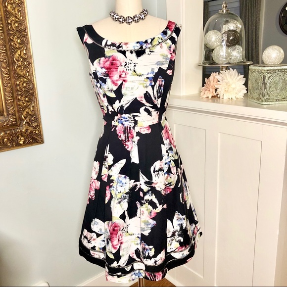 White House Black Market Dresses & Skirts - White House Black Market Floral Watercolor Dress